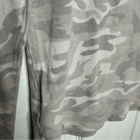 GAP Favourite Camo Shirt Long Sleeved Grey & White Size Small - Picture 14 of 16